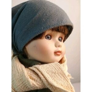 Vintage House of Lloyd Christmas Around the World The Little Match Girl 15" Doll